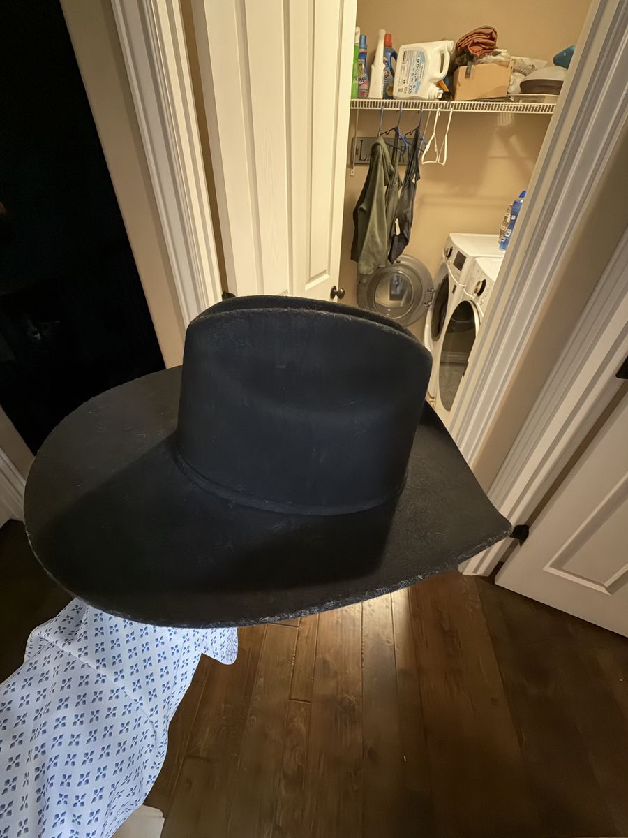 Main image 4