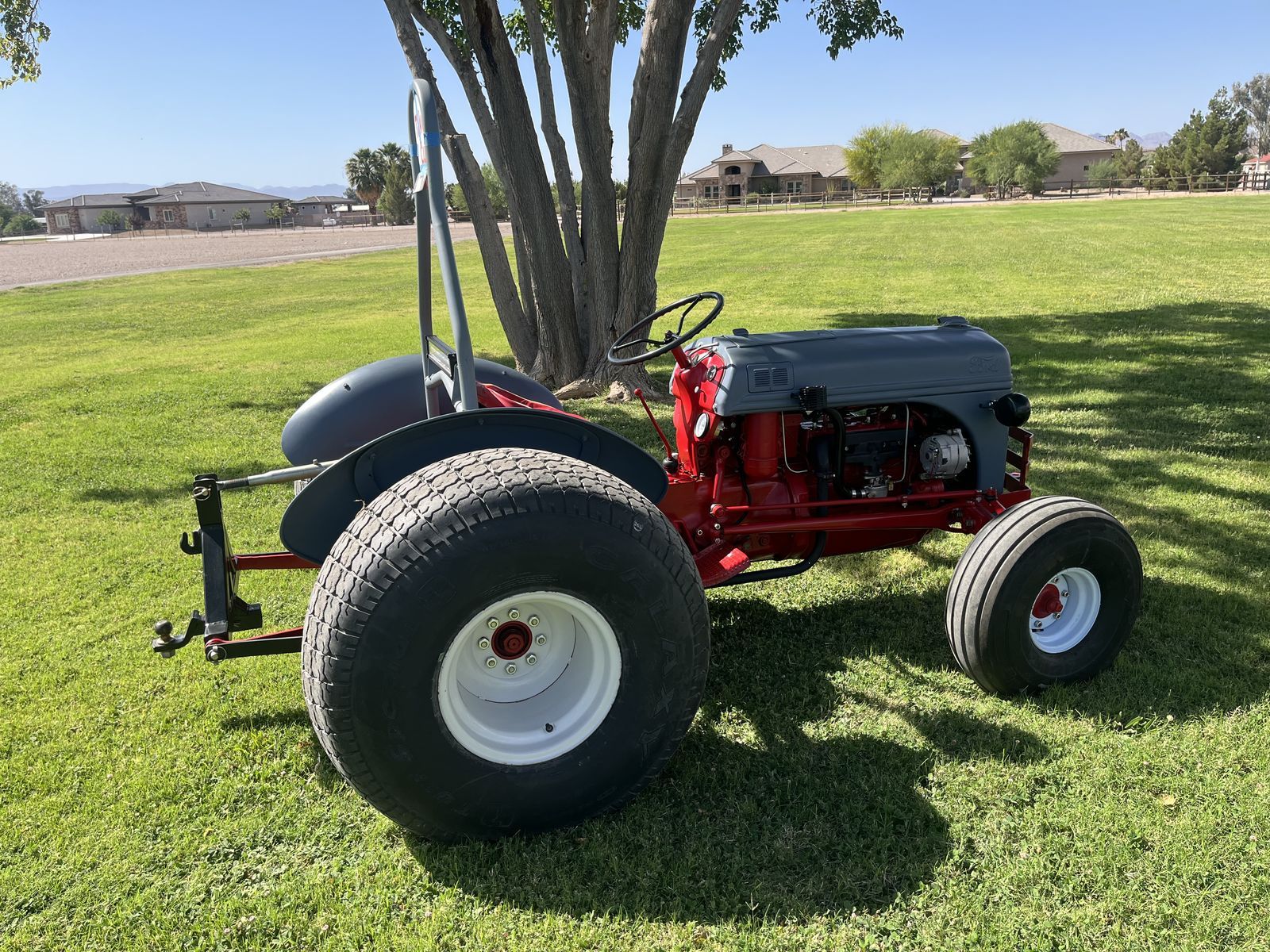 Ford 8N - LCG