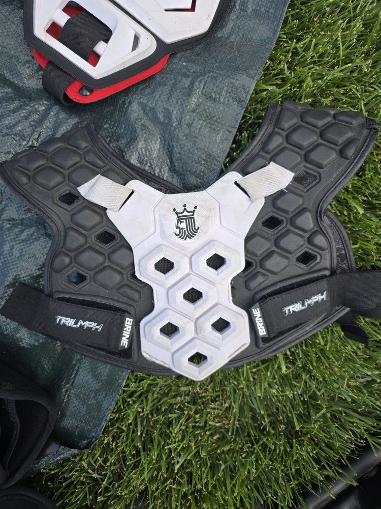 Brine Triumph Lacrosse Shoulder Pads Medium Black Yellow