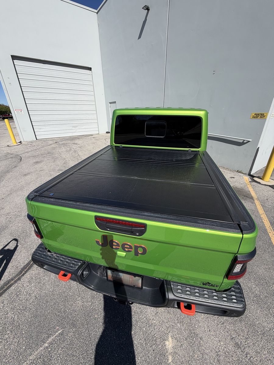 Mopar Jeep Gladiator Tri-Fold Tonneau cover