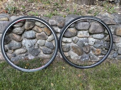 Compagnolo road wheelset