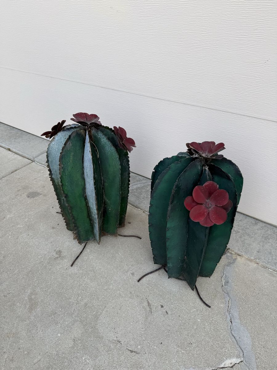 Prickly pear all metal garden decorations 25” $45 each