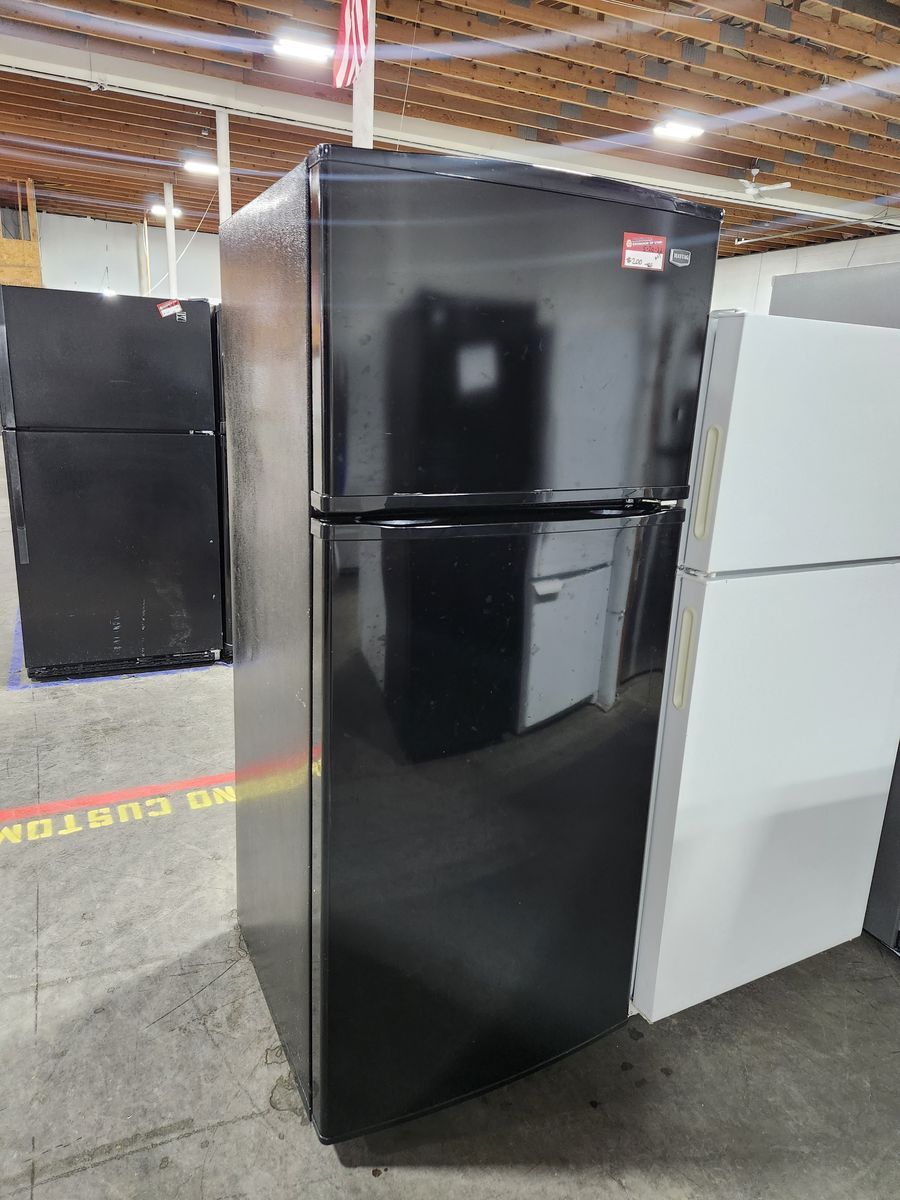 BEAUTIFUL MAYTAG TOP AND BOTTOM FRIDGE! W-WARRANTY