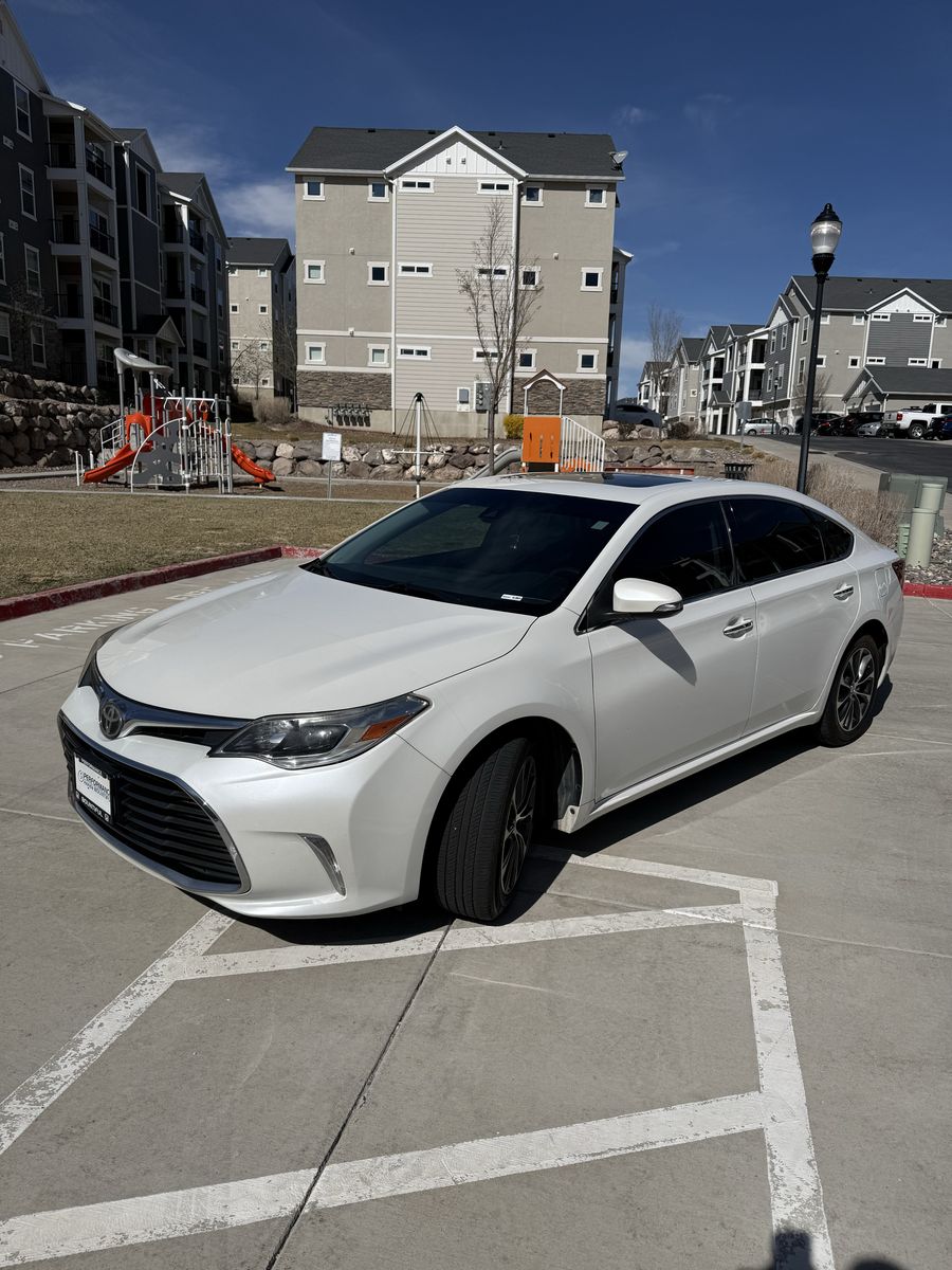2017 Toyota Avalon XLE Premium