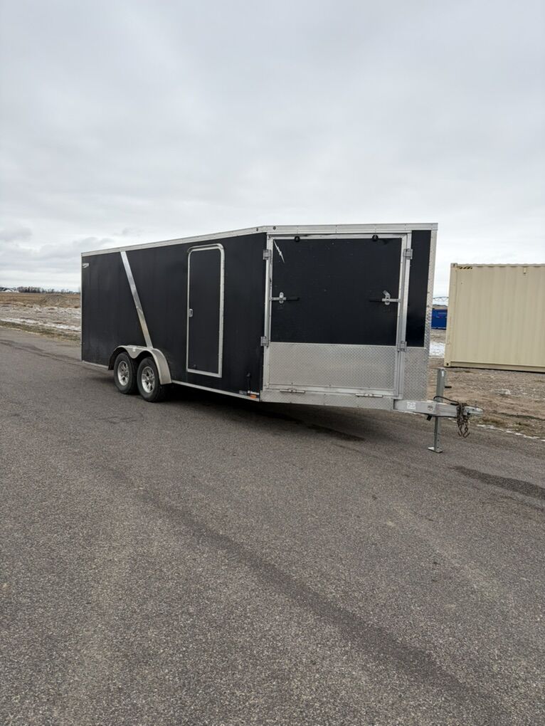 Aluminum Enclosed Snowmobile Trailer