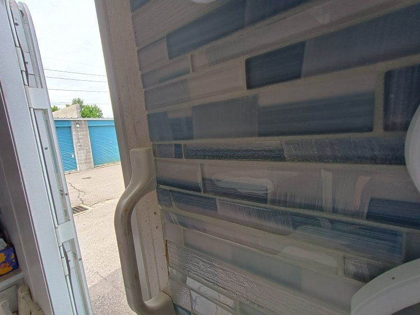 Main image 11