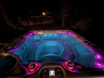 Hot Spring Grandee – Luxury 7‑Person Spa/Hot Tub