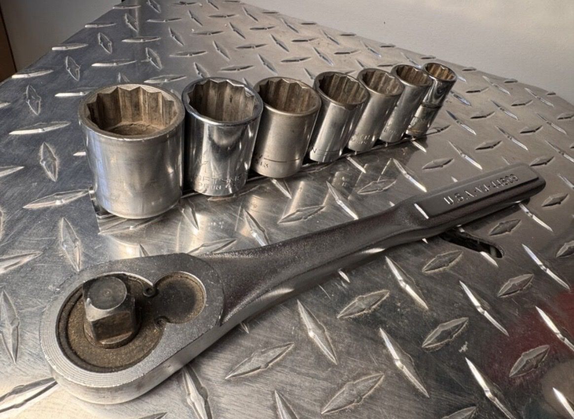 Craftsman 1/2 Dr Ratchet and SAE Sockets 12-point Set