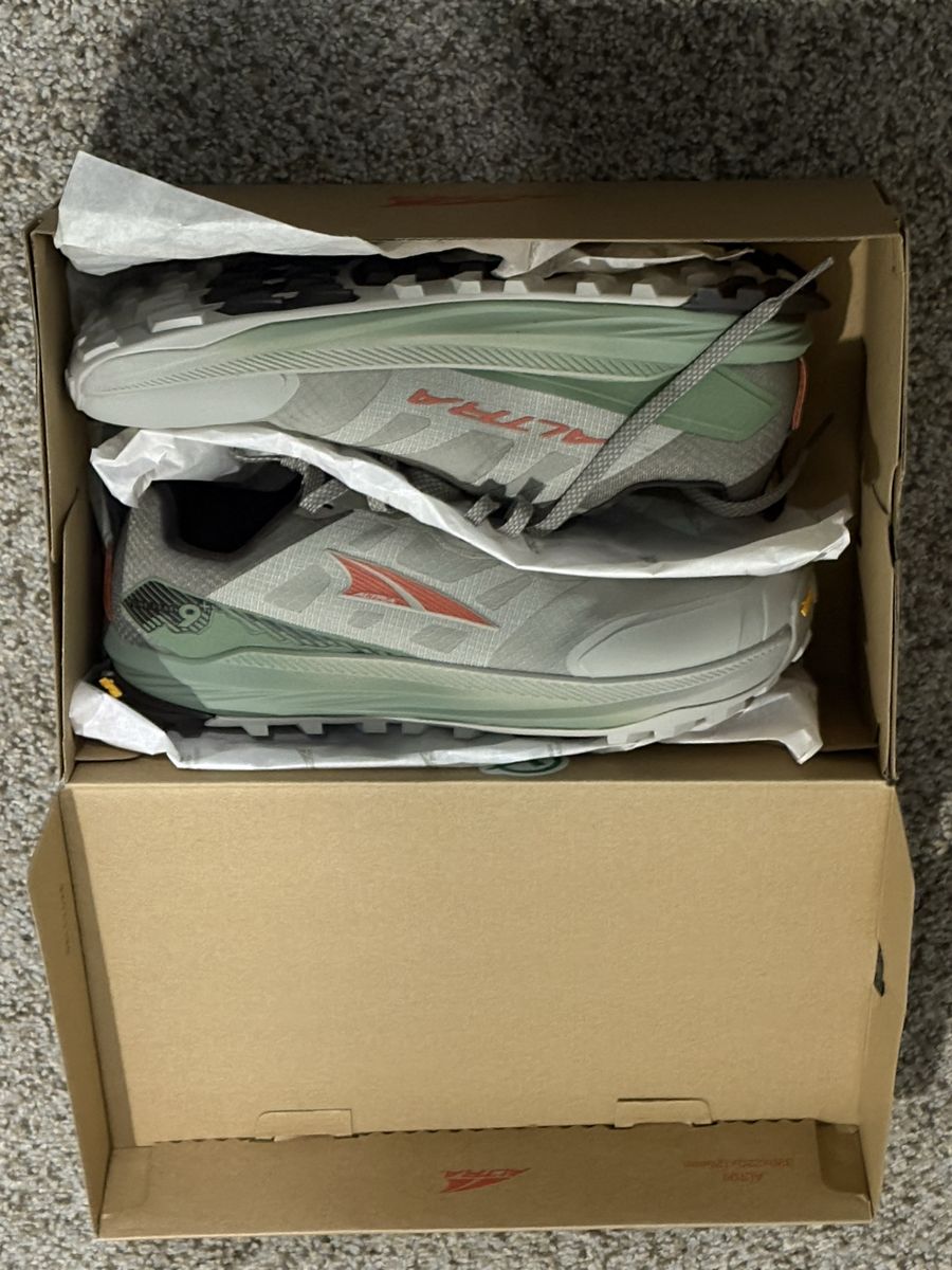 Altra Lone peaks 2026, vibram (size, men’s 10)