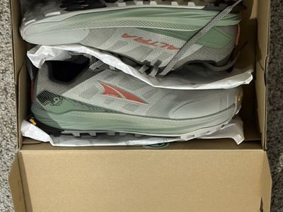 Altra Lone peaks 2026, vibram (size, men’s 10)