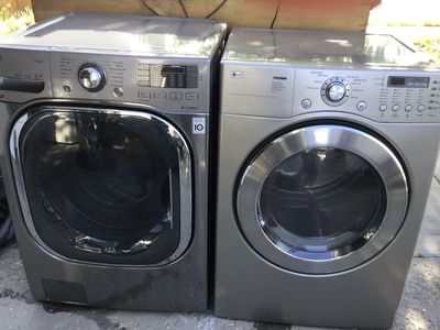 THIS NICE LG SUPER CAPACITY SET IS IN GREAT WORKING CONDITION.INCLUDES FREE DELIVERY