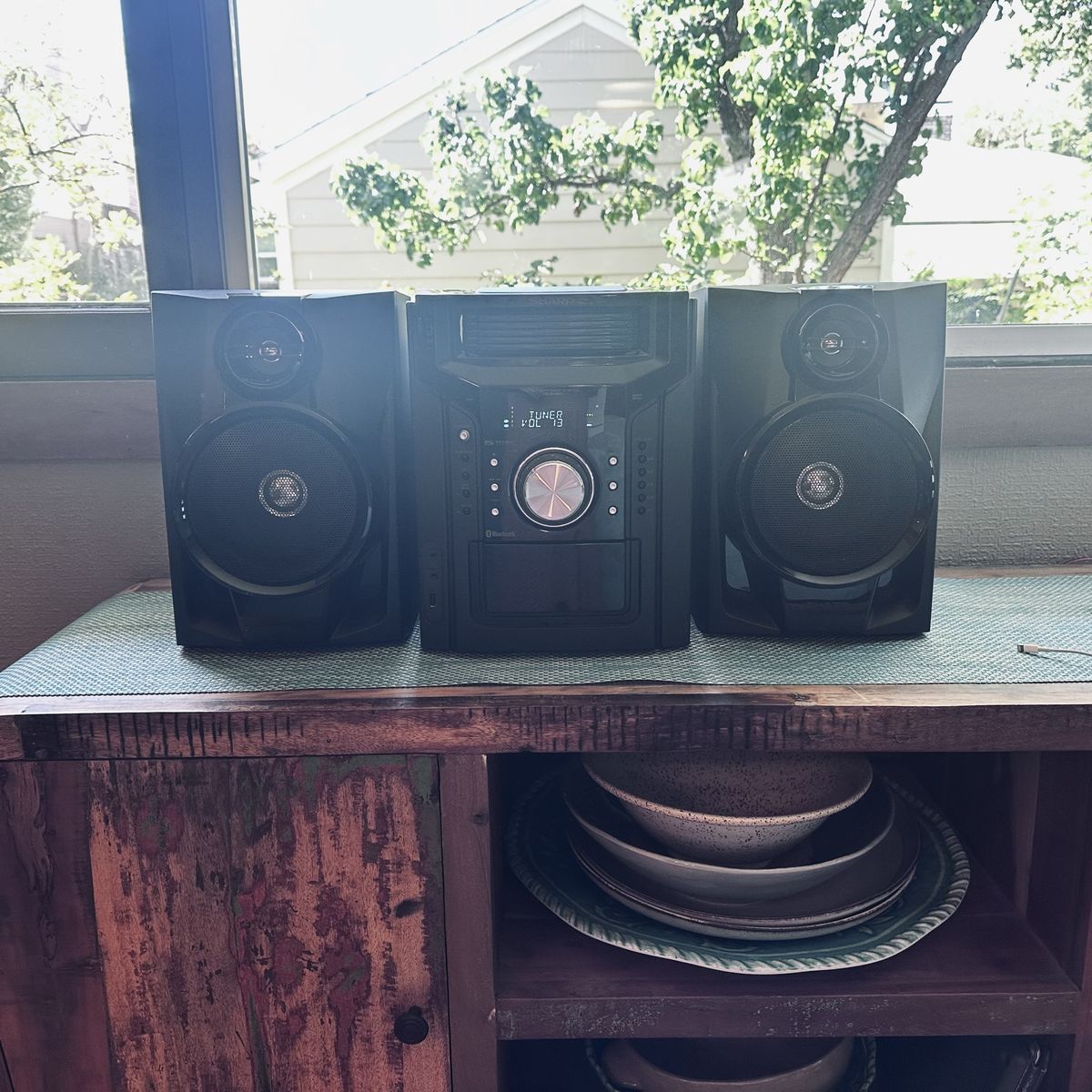 Sony Stereo System - 5 CD, tuner, cassette tape, Bluetooth, remote control 