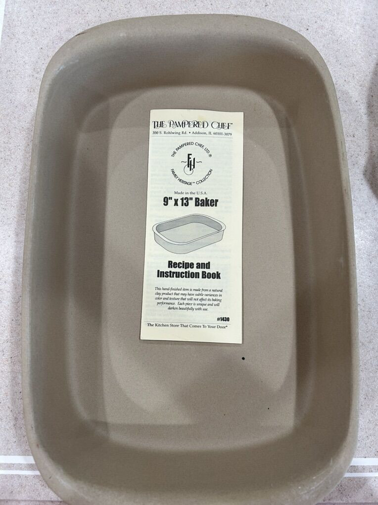 New Pampered Chef 9x13 Baker