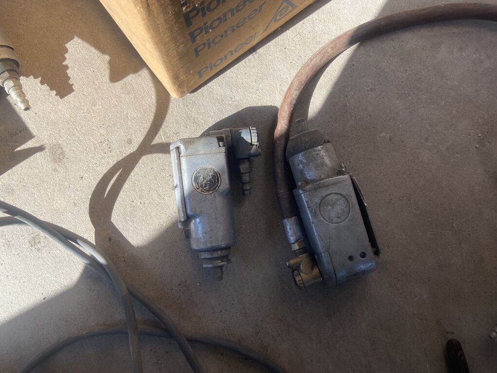 3/8 Air Butterfly Impact Wrench (2)