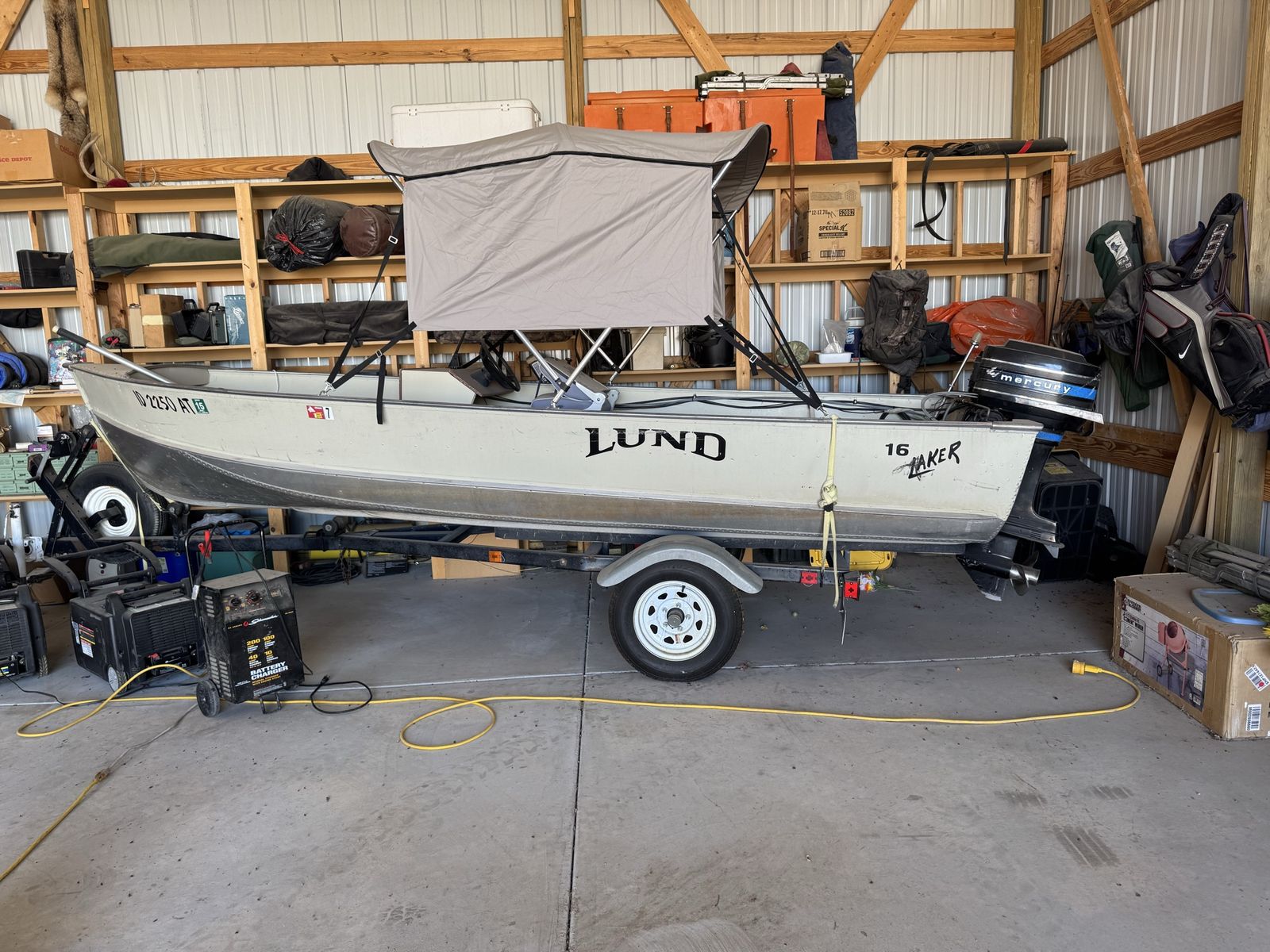 Lund 16 Laker Fishing Boat with Mercury 20HP Outboard Motor & Trailer - Great Condition