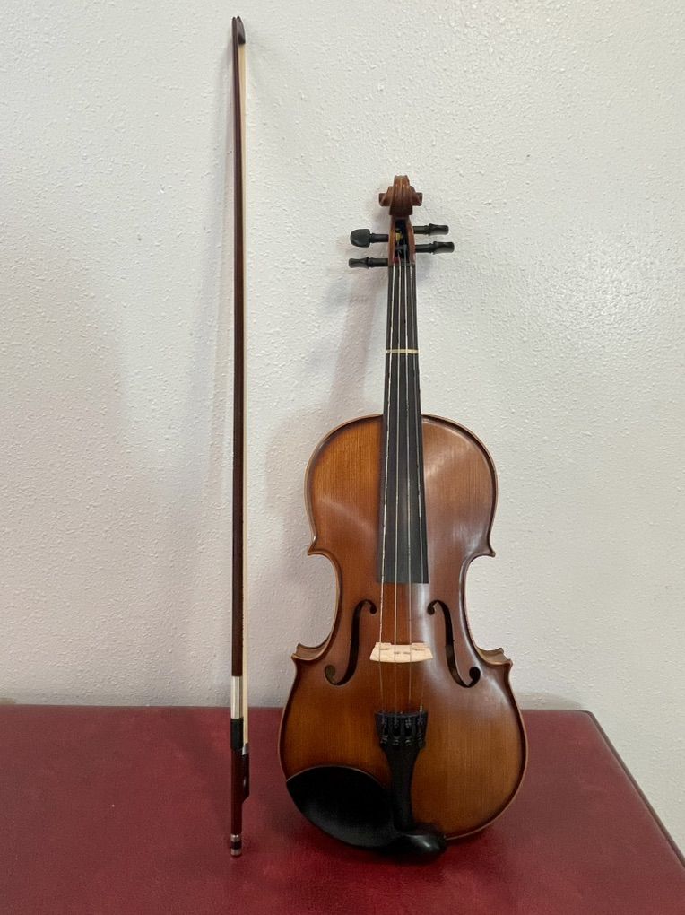 Main image 7