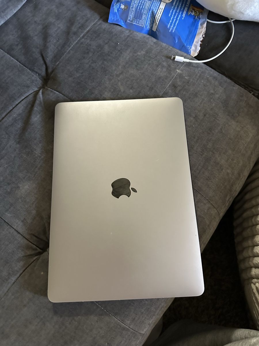 Apple MacBook Pro 13" (Likely M1/M2) Laptop - Silver, Excellent Condition, Fast Performance