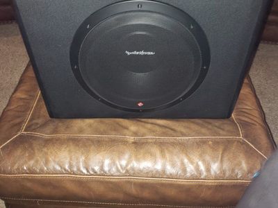 12 inch Rockford Fosgate Subwoofer W/ BUILT IN AMP