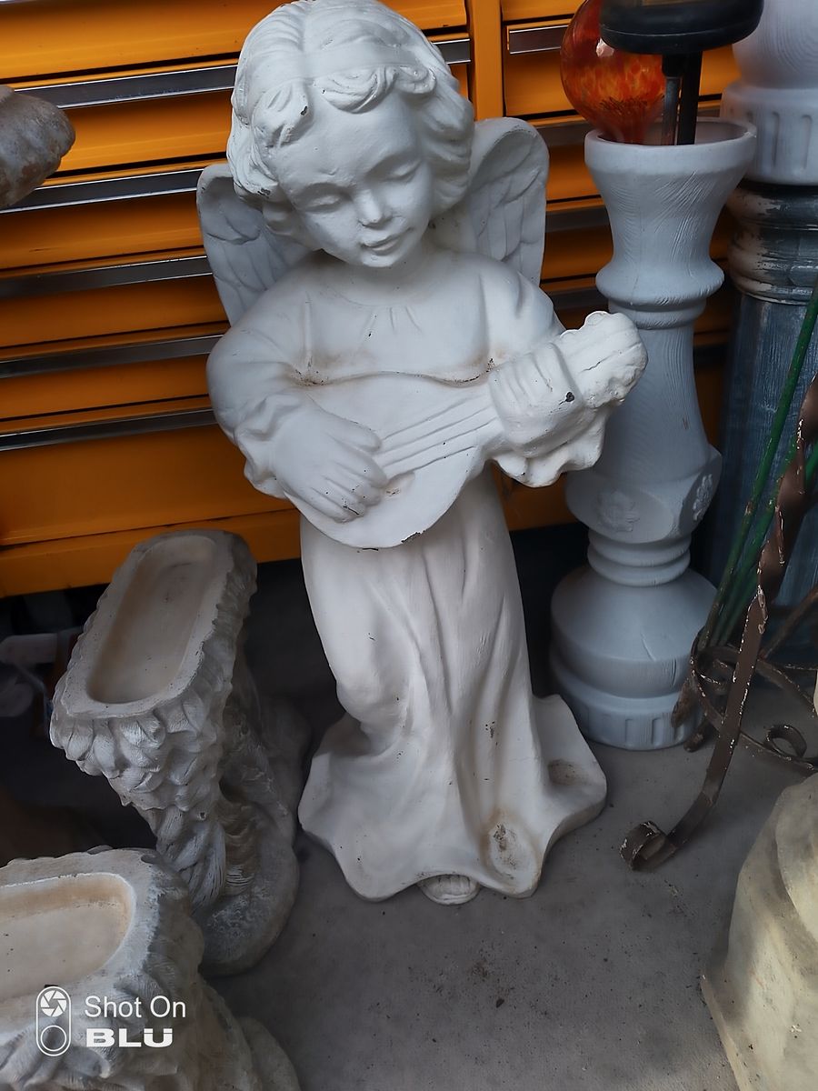 Main image 6