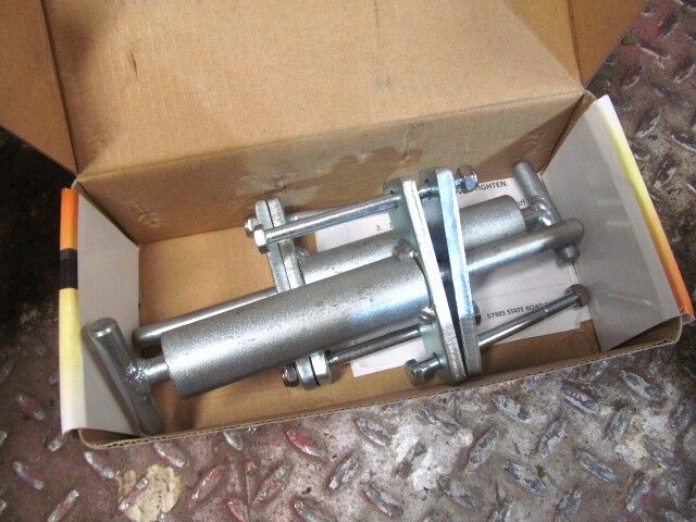 Ultra 5th wheel trailer quick pins