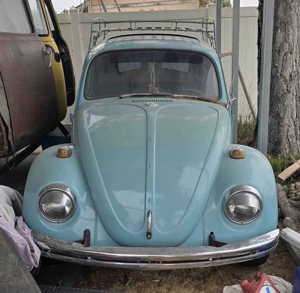 68' vw bug with Roof Rack and Sunroof