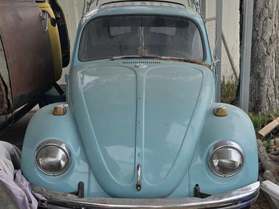 68' vw bug with Roof Rack and Sunroof
