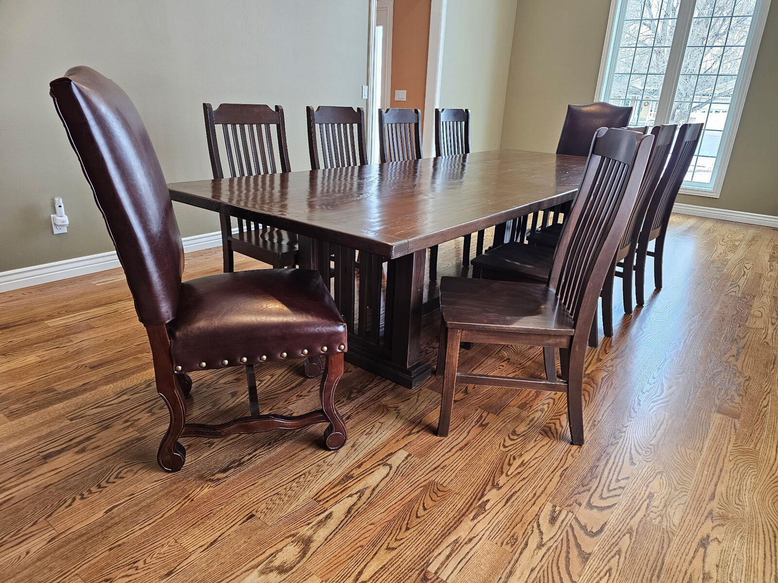Dining room table