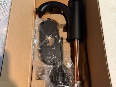 Unbranded Matte Black Single Handle Bathroom Faucet - New in Box