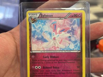 Pokemon Sylveon Card Stage 1 HP 90 Curly Ribbon Echoed Voice