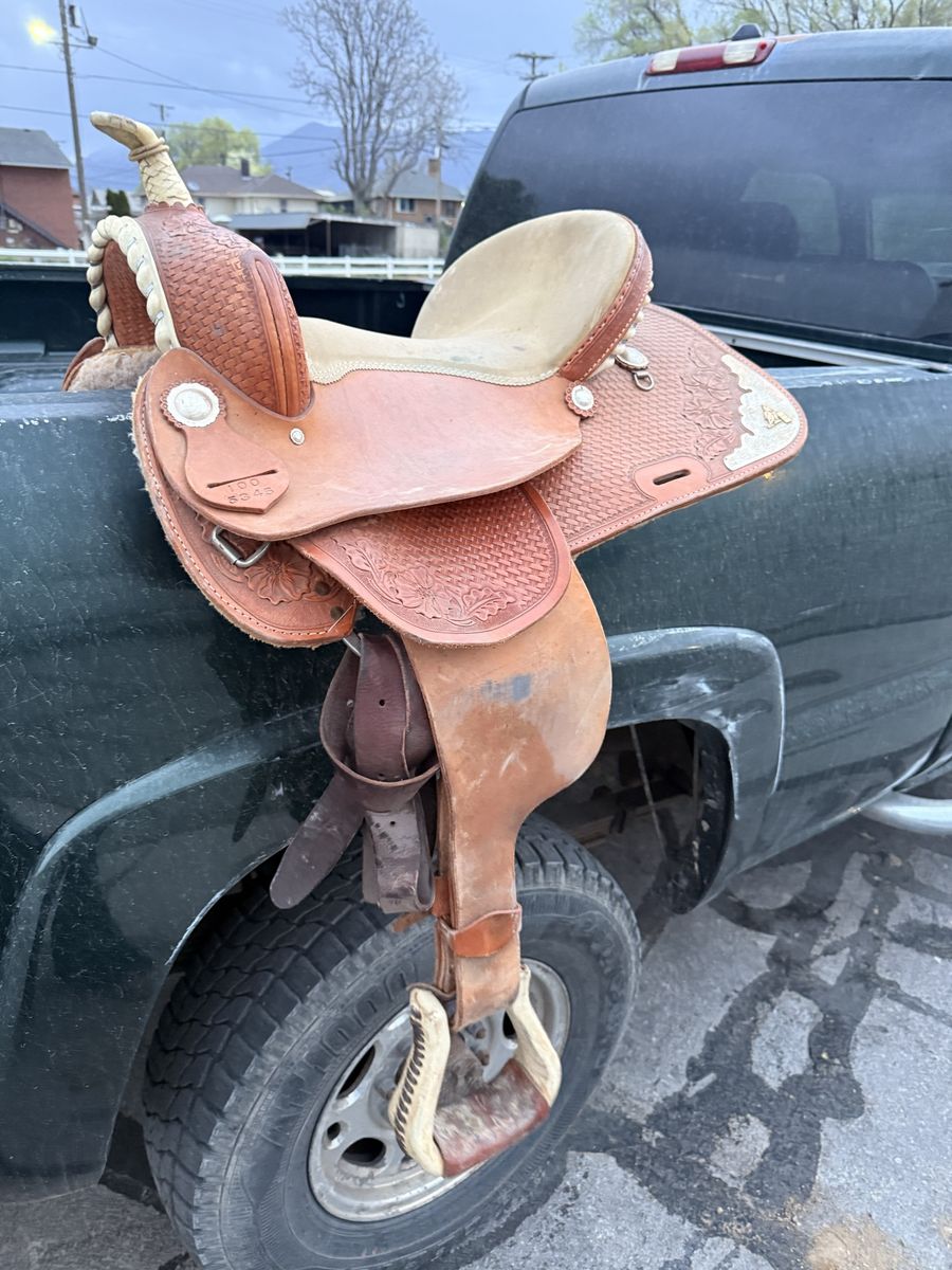 16in Barrel Saddle
