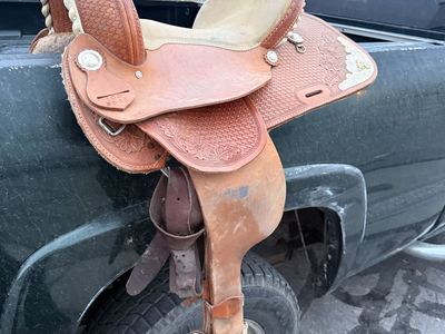 16in Barrel Saddle