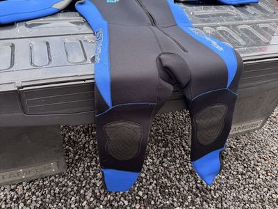 IST Proline Wetsuit - Men's Small (S) - Black & Blue Neoprene - Full Body Dive Suit