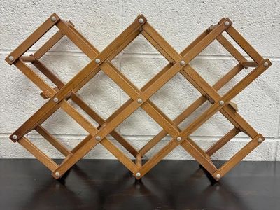 8 Bottle Collapsable Wooden Wine Rack/ Wine Storage