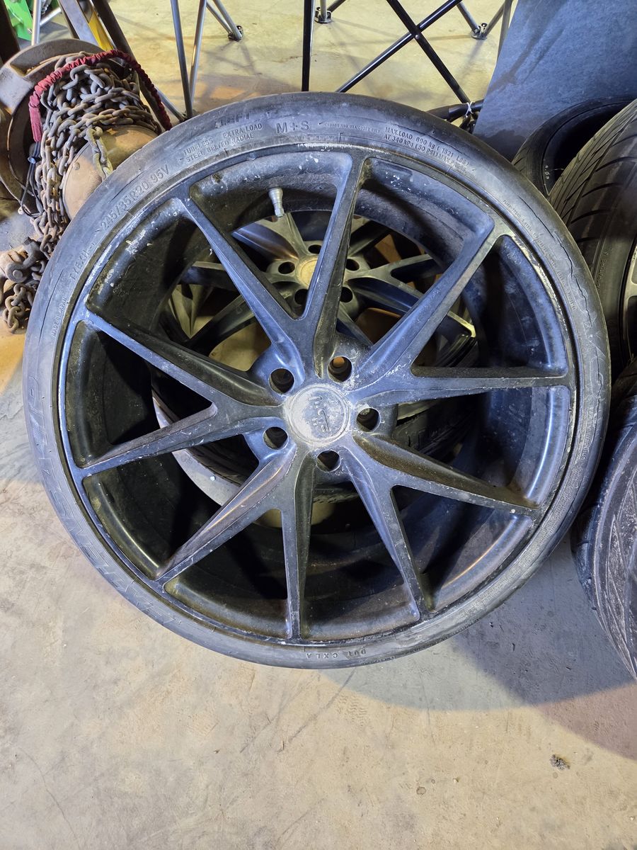 (2) 5 lug 20" wheels with junk tires