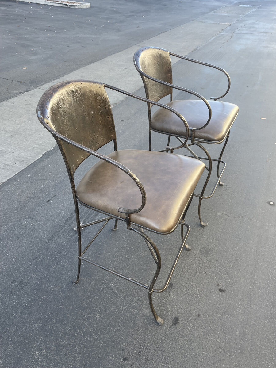 The Urban Edge: Metal Barstools with Integrated Comfort Pads (Set of 2) 3FT Tall