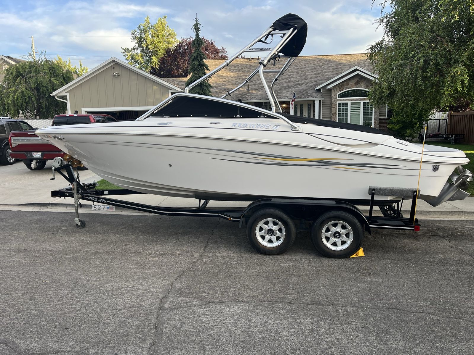 2006 Four Winns H220