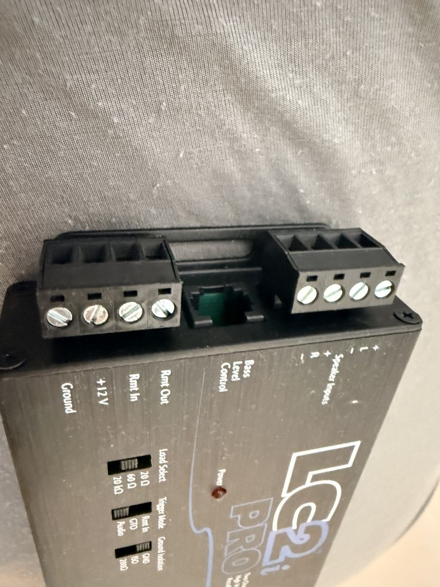 AudioControl LC2i PRO Two Channel + Sub Line-Output Converter