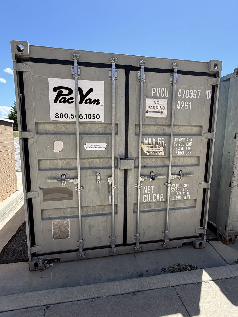 40x8 shipping container (used)
