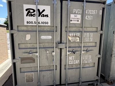 40x8 shipping container (used)