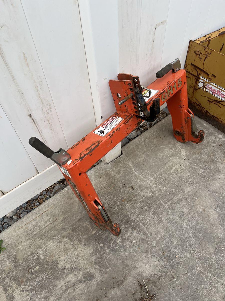 Tractor quick connect