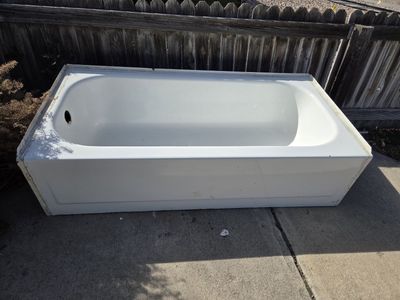 Used bathtub for sale