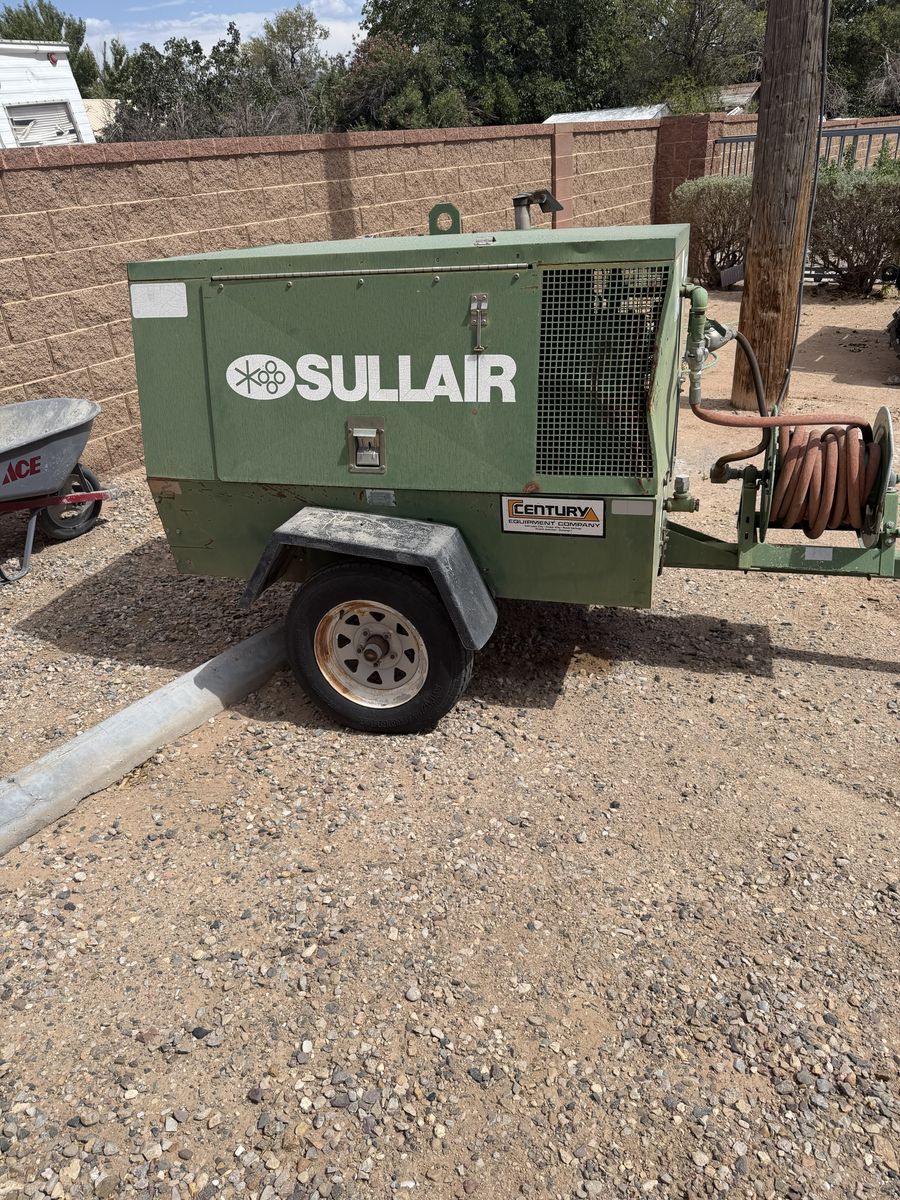 Sullair 125Q 1993 Portable Air Compressor, 100-125 PSI, Kubota Diesel Engine