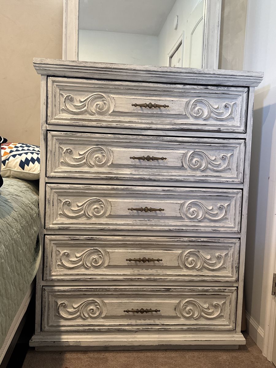 Shabby Chic Dresser