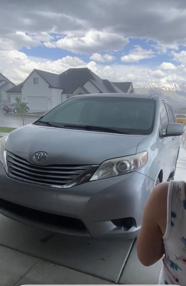 2017 TOYOTA SIENNA LE 8-Passenger