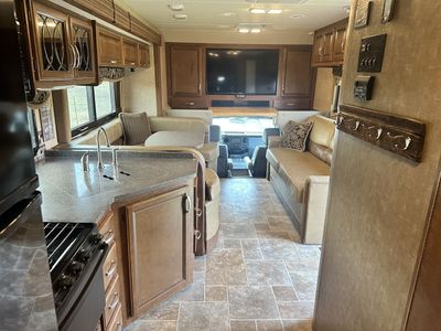 2015 Thor Motor Coach Four Winds Super C