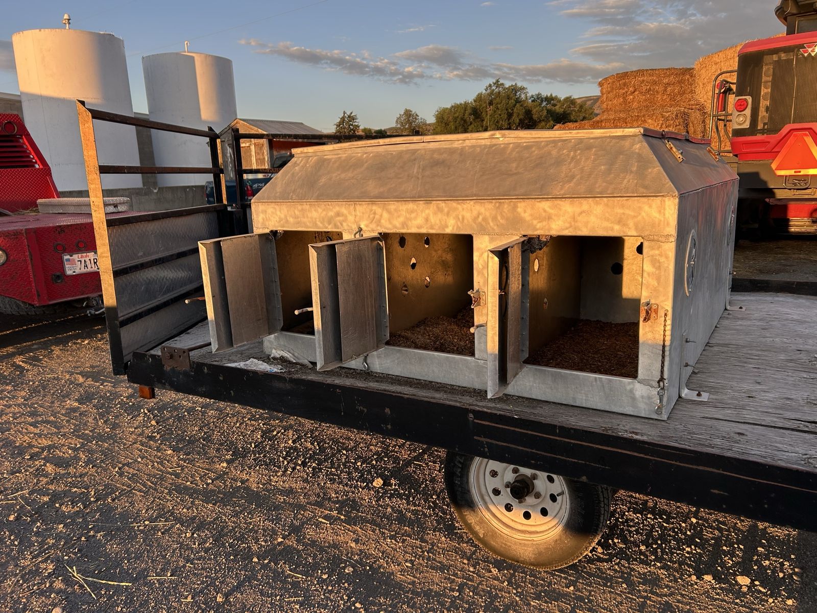 Dog box, all aluminum, 6 place