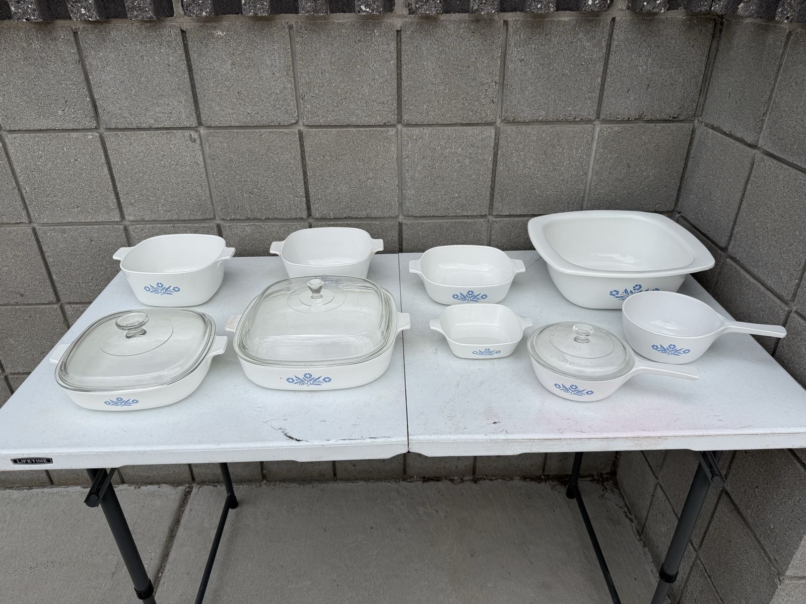 Lot of 12 Pieces of Corning Ware Blue Cornflower Dishes - 9 Bases and 3 Lids