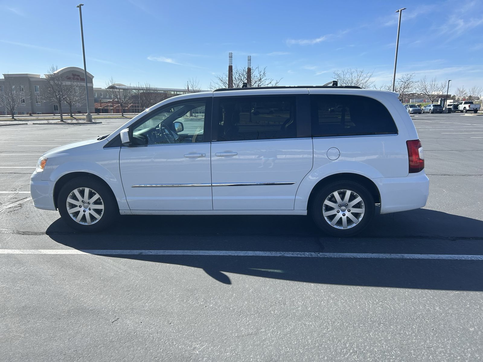 2014 CHRYSLER TOWN AND COUNTRY