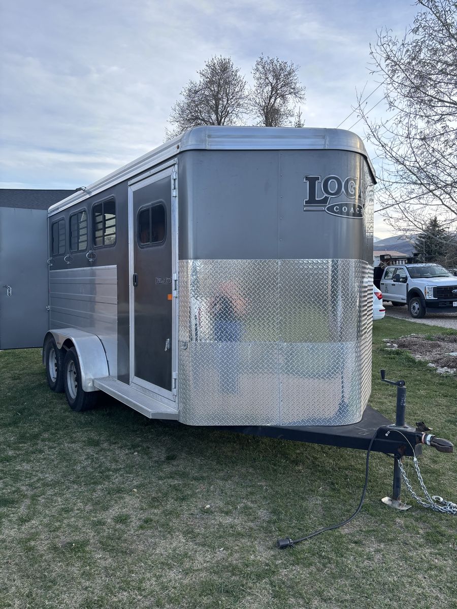 Logan coach horse trailer