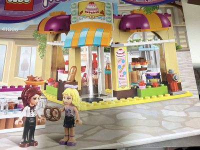 LEGO Friends Heartlake Juice Bar 41006 Building Set - Retired, Complete with Instructions